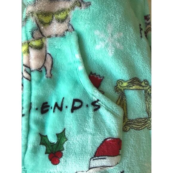 Friends Pajamas Womens Size Medium (8-10) One Piece Christmas Winter PJ’s - Picture 5 of 10